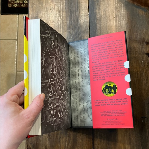 Signed - First Edition - Invisible World by Stuart Cohen - Hardcover 1998 - Picture 8 of 14